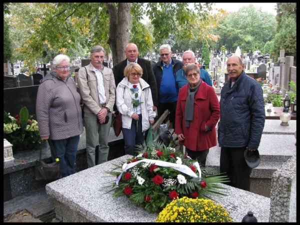 Z wizytą na cmentarzu przed Memoriałem Ksawerego Franciszka Meynasa 5.10.2018